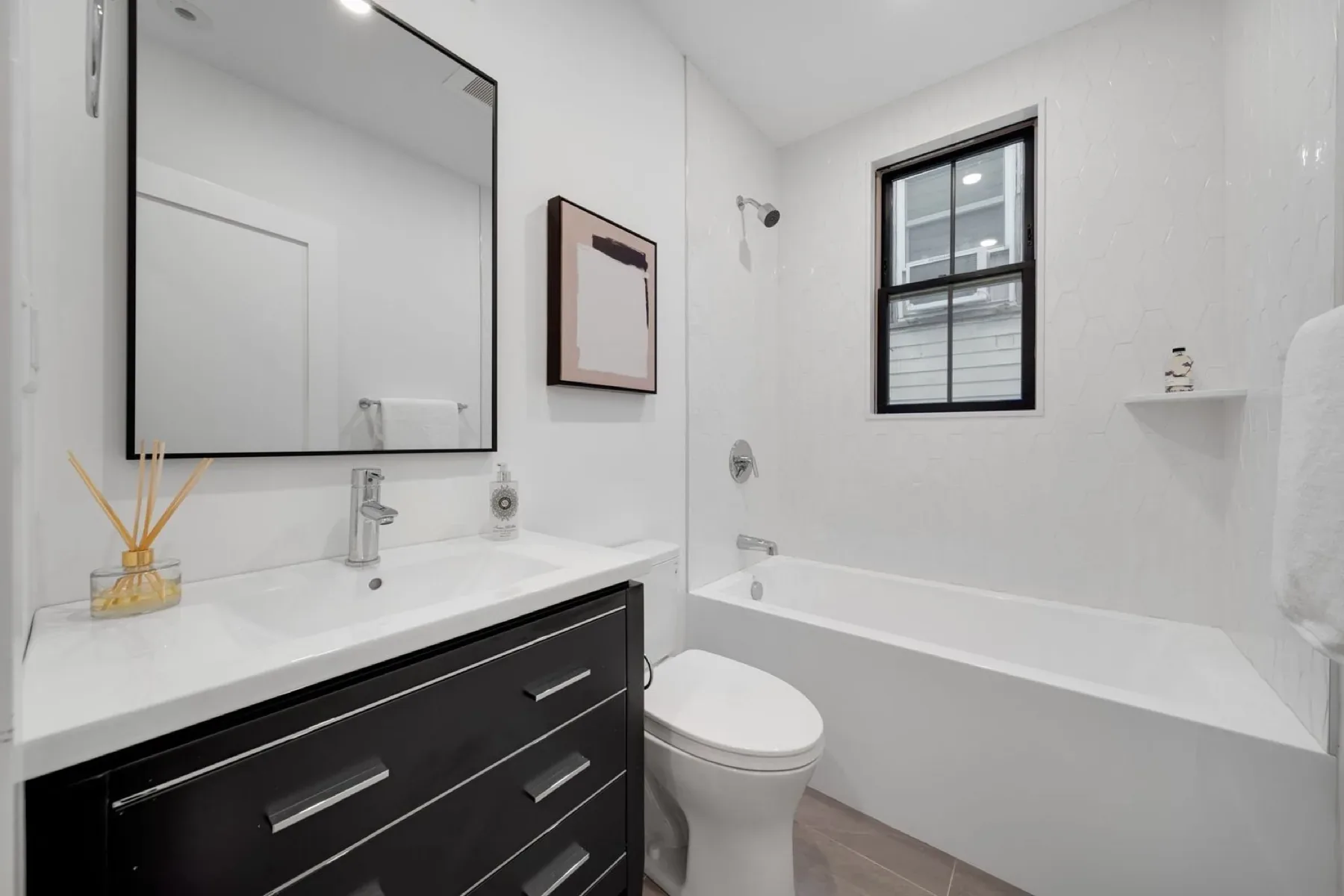 Finished residence at The Residences at 57 Saratoga, view 13